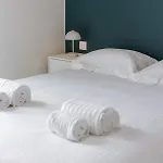 Lägenhet Bright & Cozy Near *