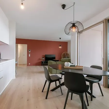 Bright & Cozy Near Appartement