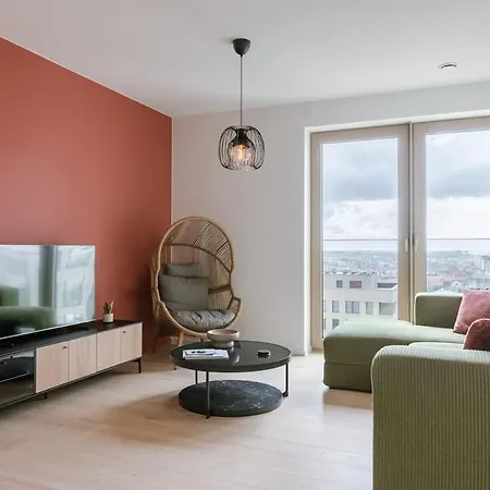 Apartment Bright & Cozy Near