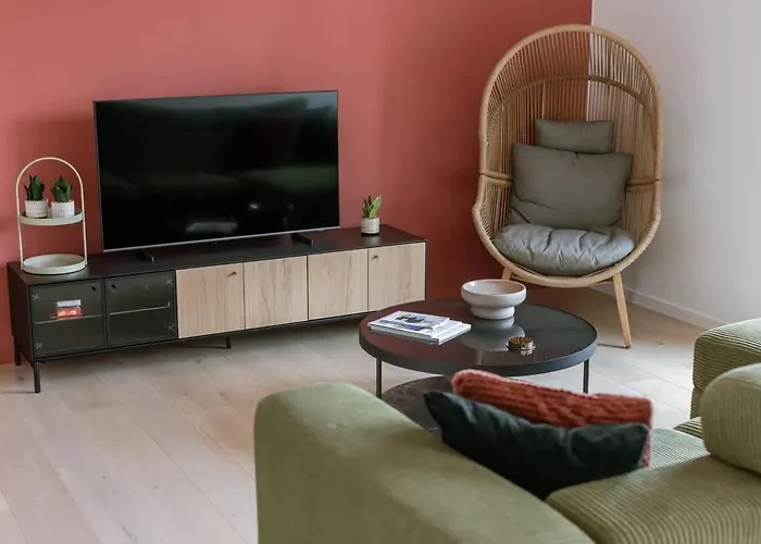 Bright & Cozy Near Apartment *