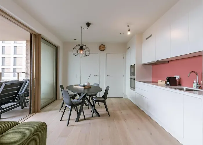 Bright & Cozy Near *