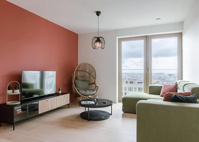 Apartment Bright & Cozy Near